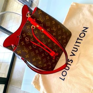 Authentic LOUIS VUITTON Néo Noé bag
